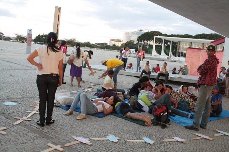 16 Geraizeiros entram em greve de sede pela criação da RDS Nascentes dos Gerais
