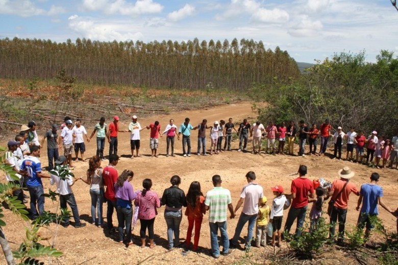 Geraizeiros da comunidade de Moreiras realizam autodemarcação de seu território