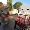 Entrega do lanche para as crianças